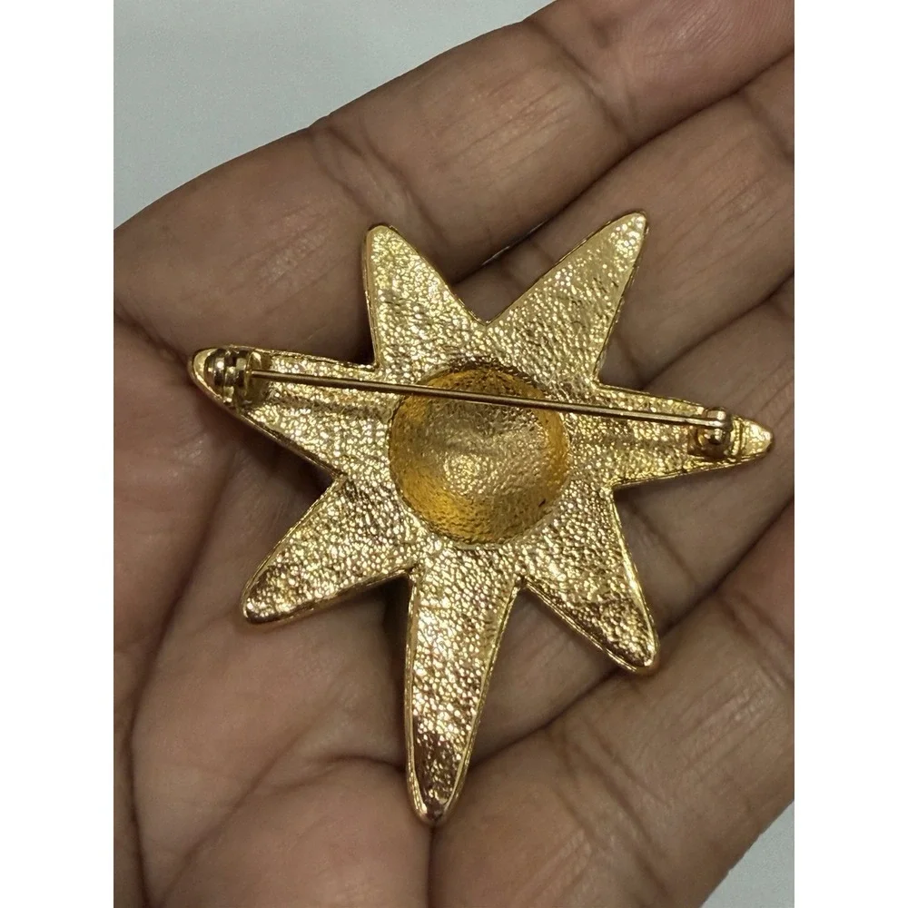 Vintage Gold Tone Enamel Starburst Brooch Cream Black Spiral Celestial Sun Pin